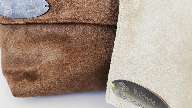 und Handtasche