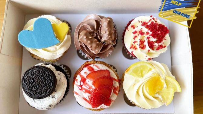 und Cupcakes For Ukraine