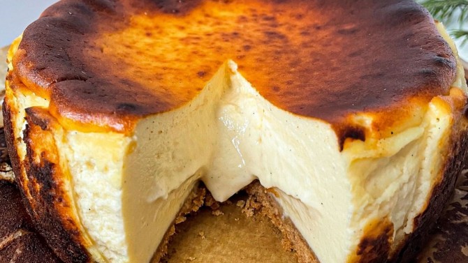 und The Original + Base Burnt Cheesecake