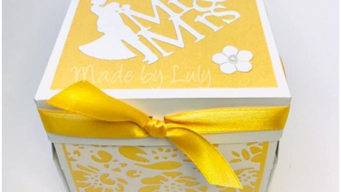und Explosion-Gutscheinbox Zur Hochzeit