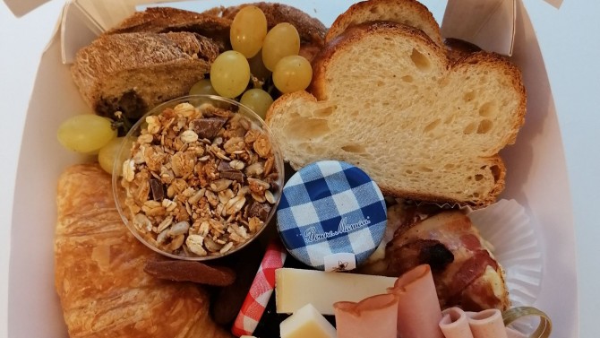 und Brunch Box