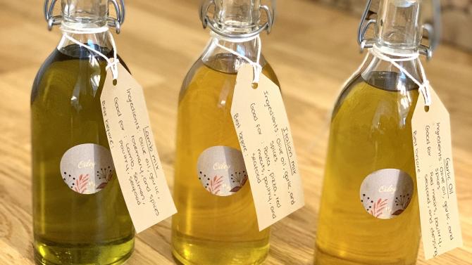 und Marinated Olive Oil - Set Of 3
