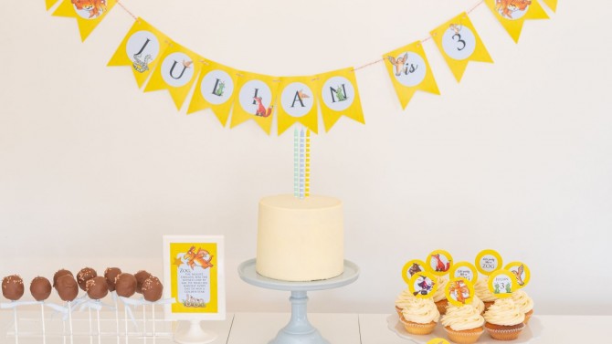 und Personalised Paper Party Decoration Kit - Printed