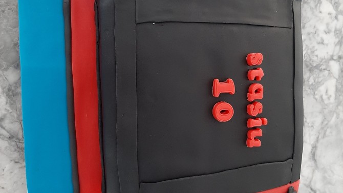 und Cakes For All Occasions