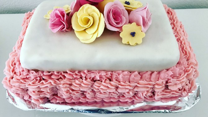 und Cakes For All Occasions