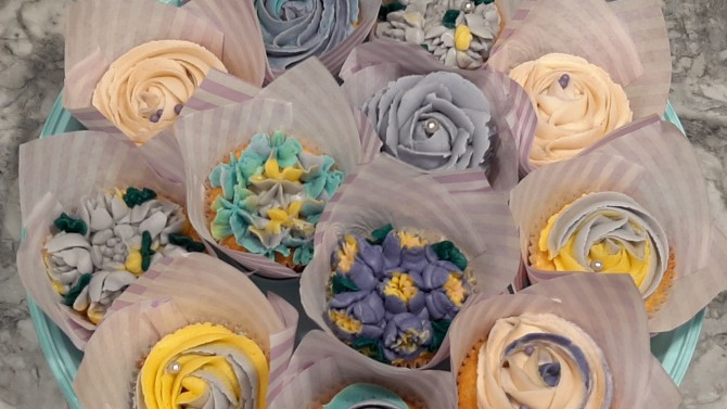und Custom Cupcakes For All Occasions