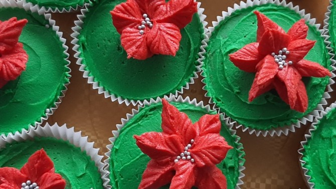 und Custom Cupcakes For All Occasions
