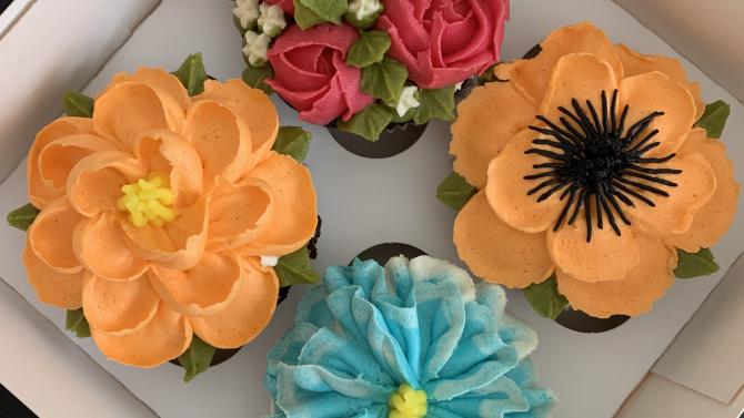 und Vegan Flower Cupcakes