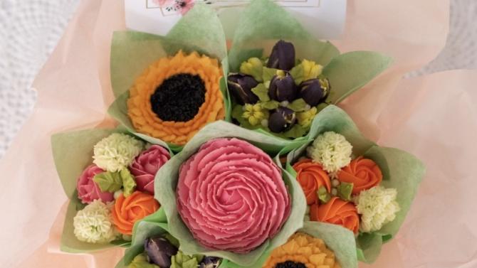 und Vegan Flower Cupcakes