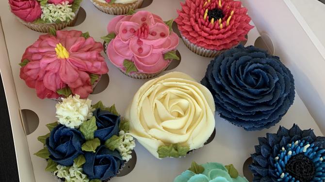 und Vegan Flower Cupcakes