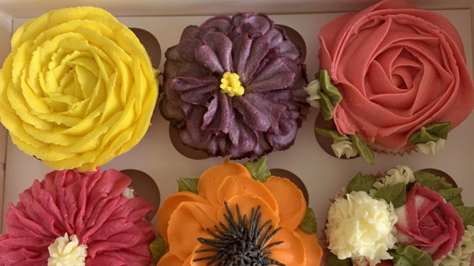 und Vegan Flower Cupcakes
