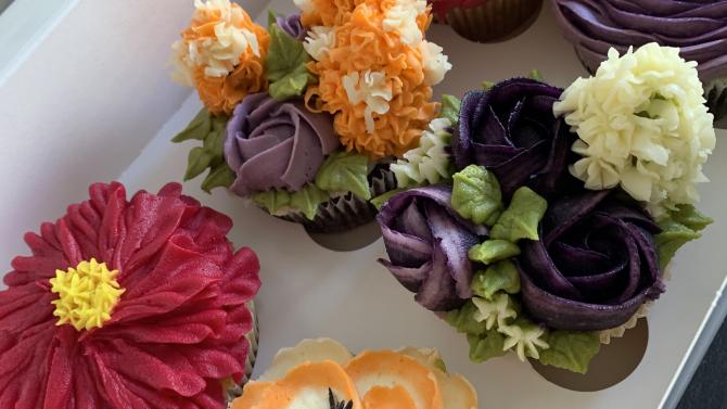 und Vegan Flower Cupcakes